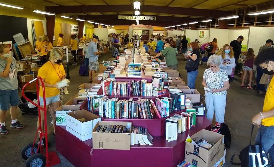 So much to read at the SEEDS annual Book Swap.